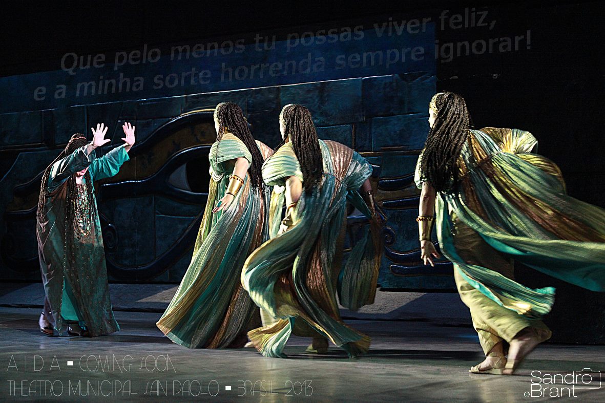 Tuija Knihtilä in Aida